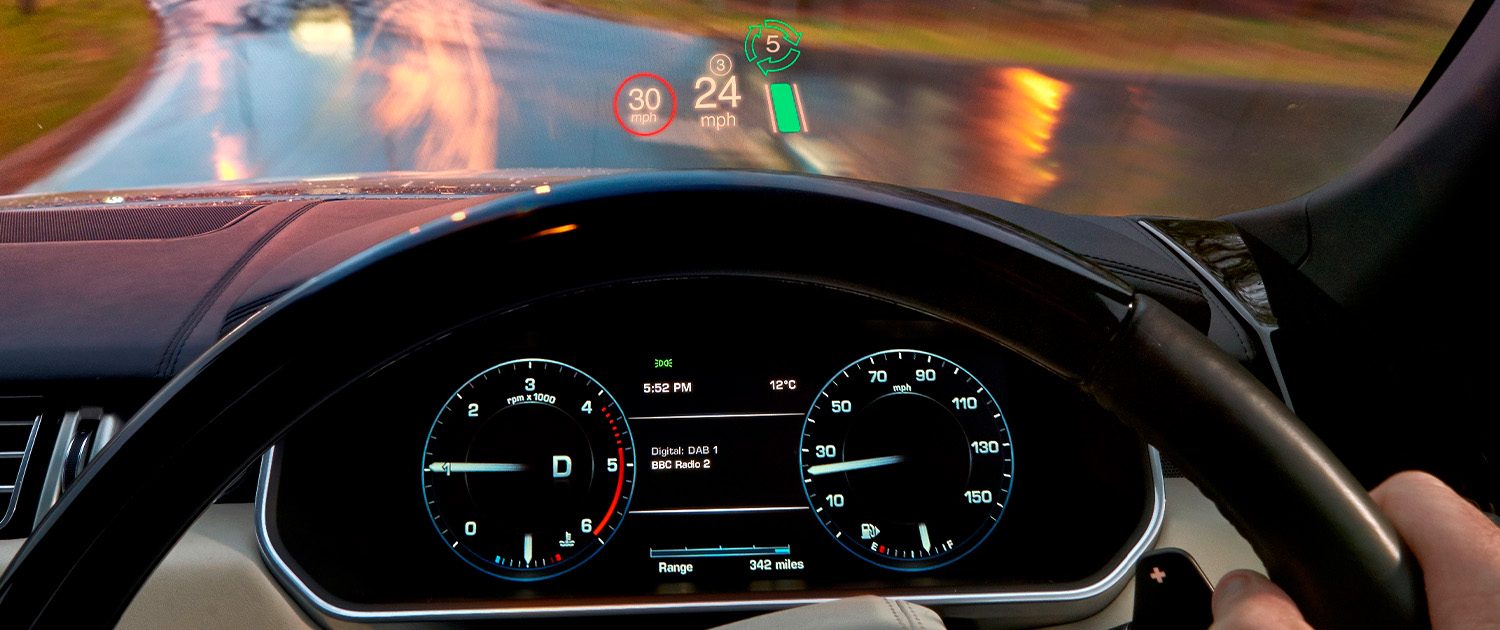 A guide to Heads Up Display (HUD) in cars: All you need to know